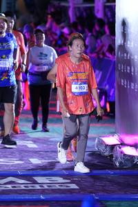 BIB: 425, 3992, 4103
                            <button type="button" onclick="openModal(26245340)" class="btn btn-primary btn-sm float-right btn-popup" data-toggle="modal" data-target=".modal-high-quality">
                        <i class="fas fa-shopping-cart"></i> Add to Cart
                    </button>
                                            <button type="button" onclick="isThisMe(26245340, true)" class="btn btn-success btn-sm float-right btn-popup btn-isme hidden" data-toggle="tooltip" data-placement="bottom" title="นี่คือรูปของคุณใช่ไหม คลิกที่นี่เพื่อเอาเข้าอัลบั้ม">
                        <i class="fas fa-plus"></i> Add to album
                    </button>
                    <button type="button" onclick="isThisMe(26245340, false)" class="btn btn-warning btn-sm float-right btn-popup btn-isnotme hidden">
                        <i class="fas fa-ban"></i> Remove from album
                    </button>